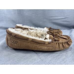 UGG Dakota Women’s Sz 8 Slip On Casual Moccasin Slippers Chestnut Brown Suede